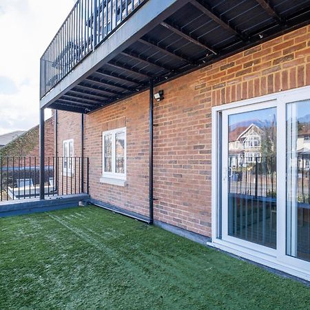 2 Bedroom Penthouse With Parking High Wycombe By 360Stays Kültér fotó
