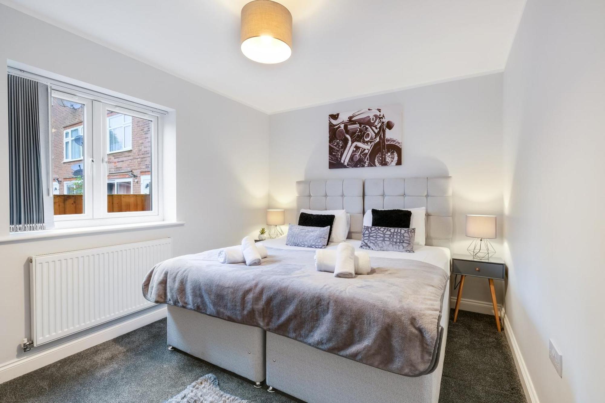 2 Bedroom Penthouse With Parking High Wycombe By 360Stays Kültér fotó