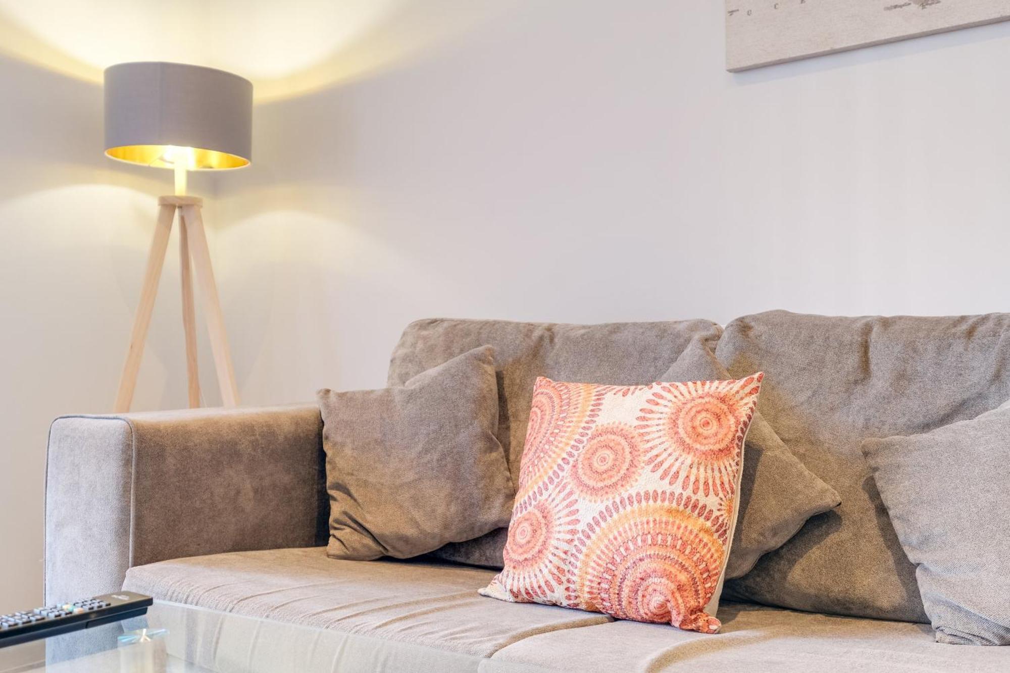 2 Bedroom Penthouse With Parking High Wycombe By 360Stays Kültér fotó